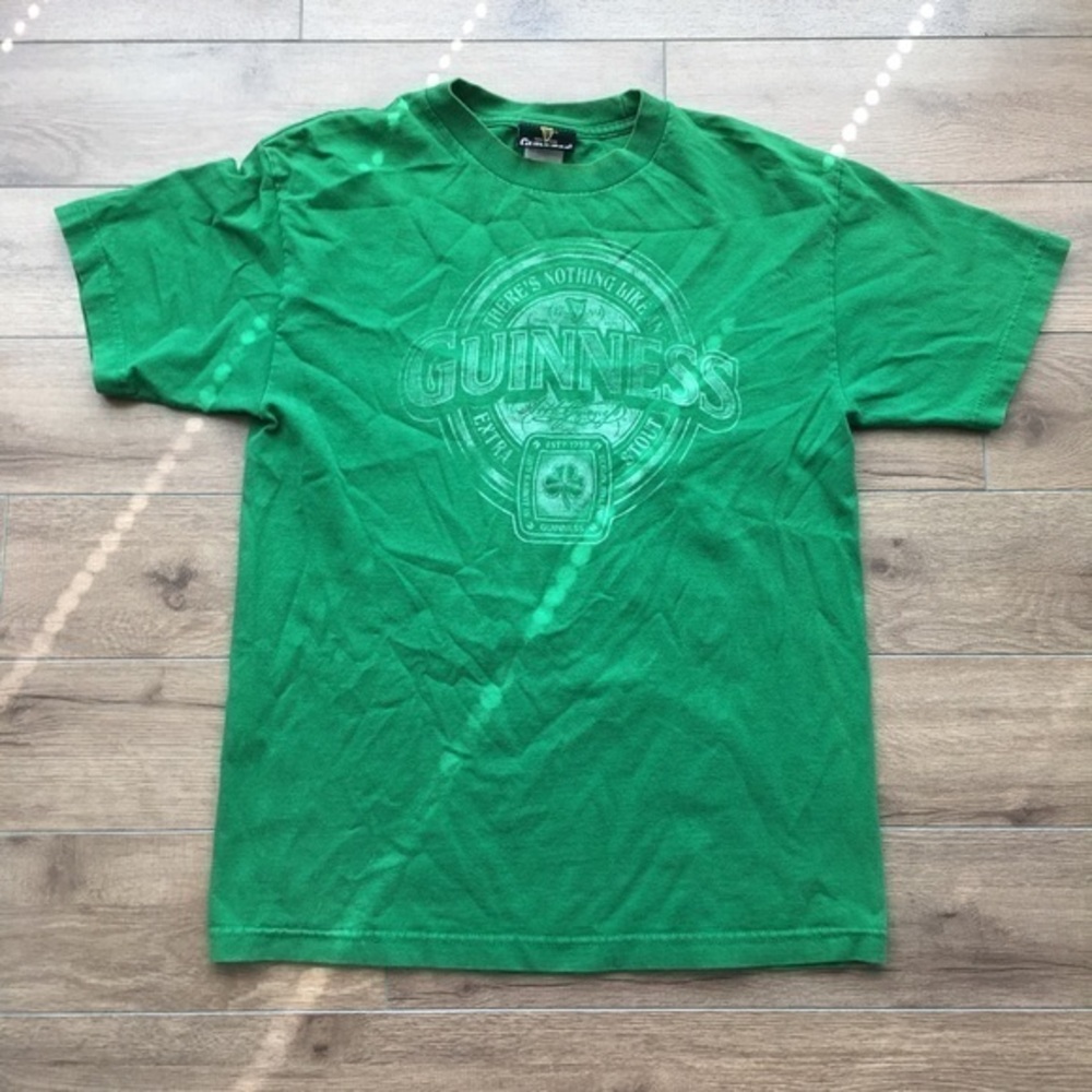 5/$15 Guinness short sleeve crewneck tee‎ shirt top